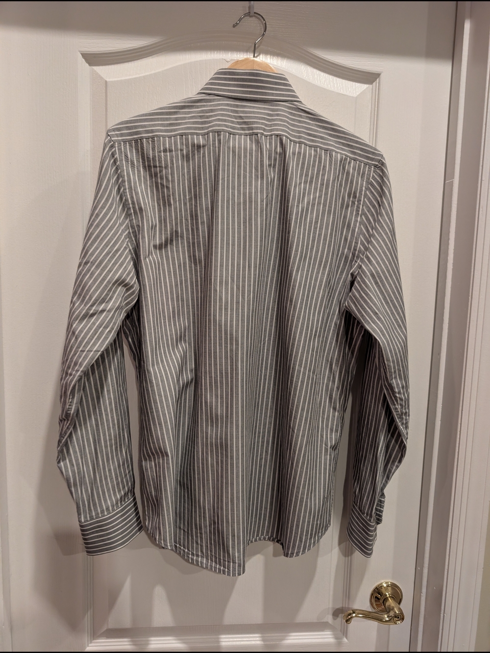 Express Modern Fit Men’s M 15-15.5 Gray White Striped Cotton Dress Shirt - Picture 2 of 6